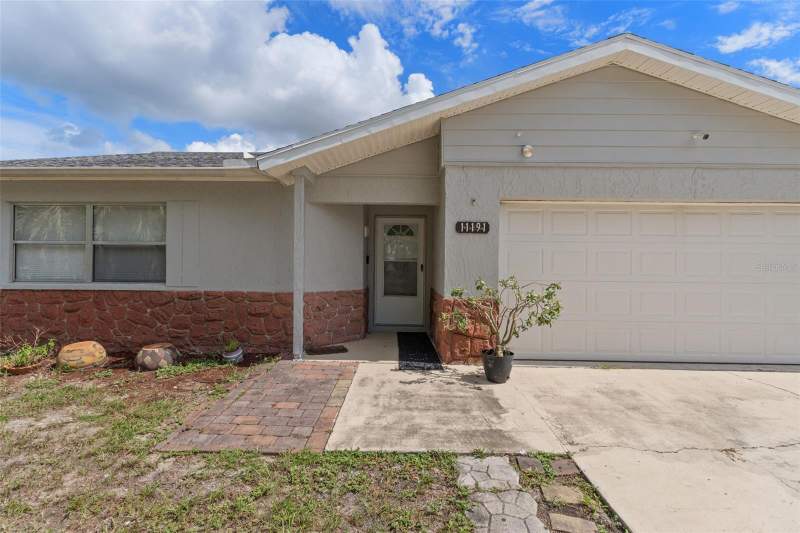 2 bedroom Single Family Residence at 11191 Allwood Street, Spring Hill, Spring Hill — photo 2