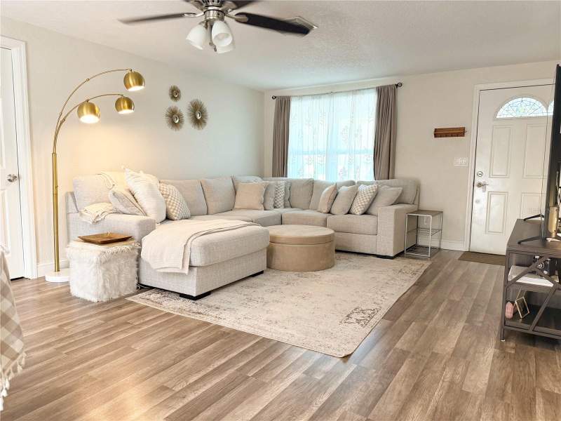 2 bedroom Single Family Residence at 4321 Peacock Road, Spring Hill, Spring Hill — photo 2