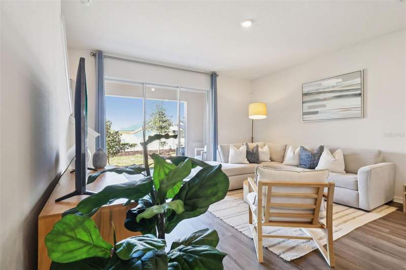 3 bedroom Townhouse at 1845 Wooden Street, Brentwood Townhomes Phases 2 & 3, Davenport — photo 3