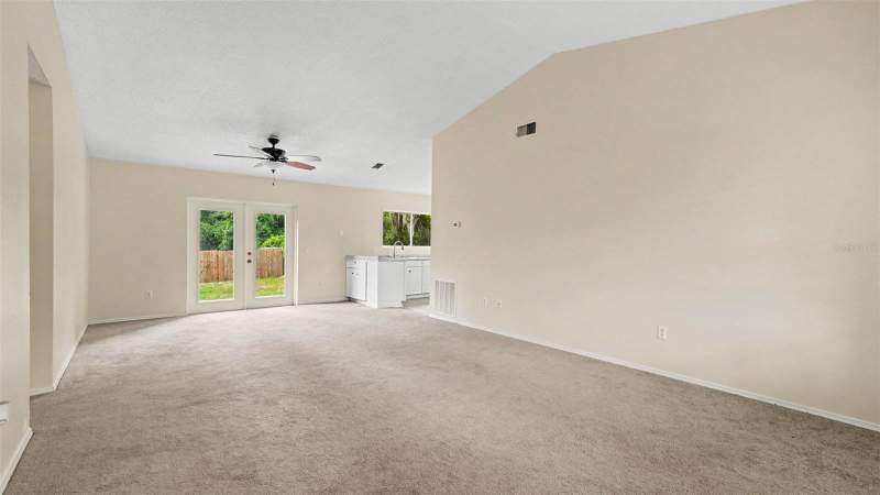 3 bedroom Single Family Residence at 206 Oak Circle, Silver Springs Shores, Ocala — photo 5