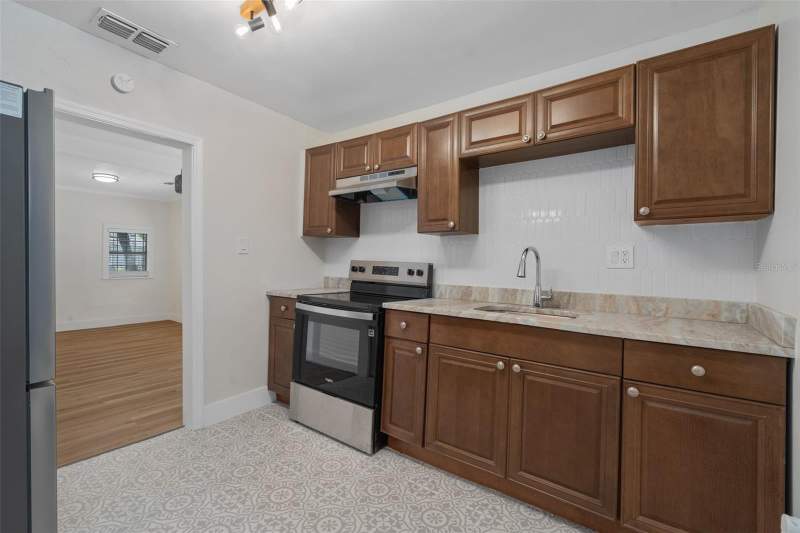 2 bedroom Single Family Residence at 914 26th Street, Angebilt Add, Orlando — photo 2