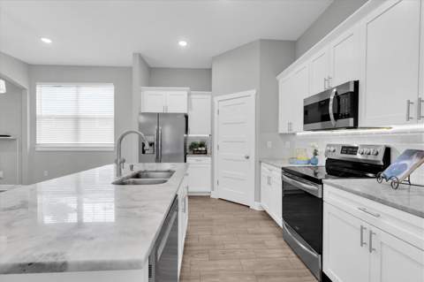 224 NE Jefferson Circle, St Petersburg FL - photo 15 of 58