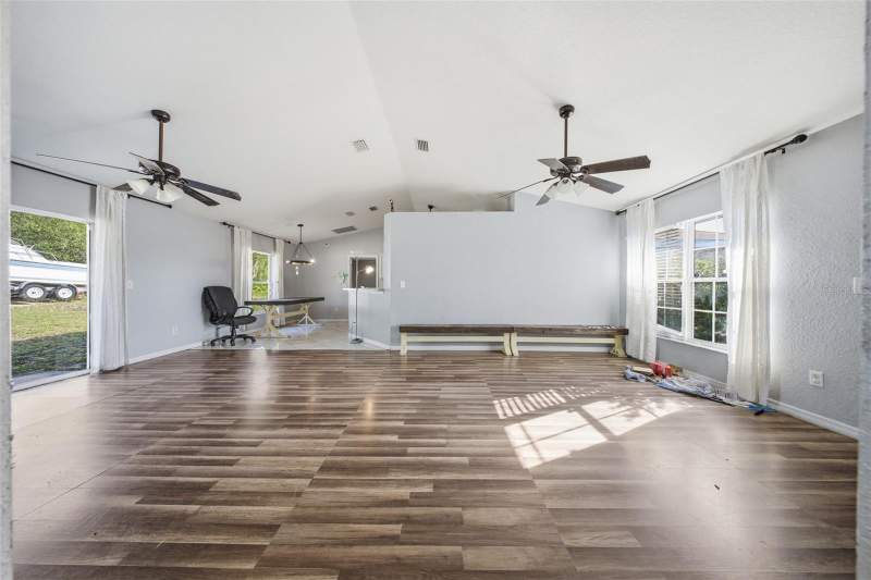 3 bedroom Single Family Residence at 15962 SW 49th Court Road, Marion Oaks Un 05, Ocala — photo 3