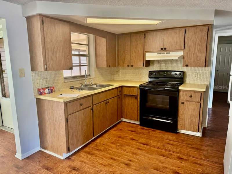 2 bedroom Single Family Residence at 9617 Lake Chrise Lane, Regency Park, Port Richey — photo 2