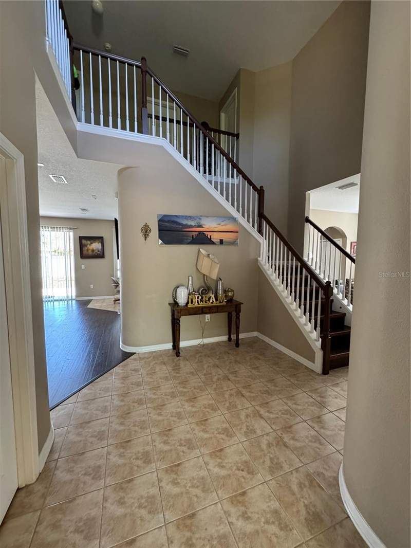 4 bedroom Single Family Residence at 435 Stone Briar Drive, Mira Lago West Ph 2B, Ruskin — photo 2