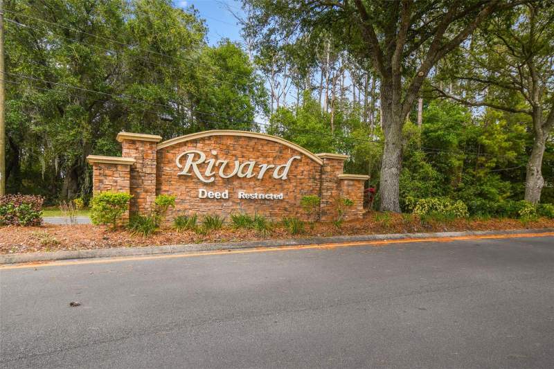 3 bedroom Single Family Residence at 2393 Old Oak Trail, Trails At Rivard Ph 1,2 & 6, Brooksville — photo 2
