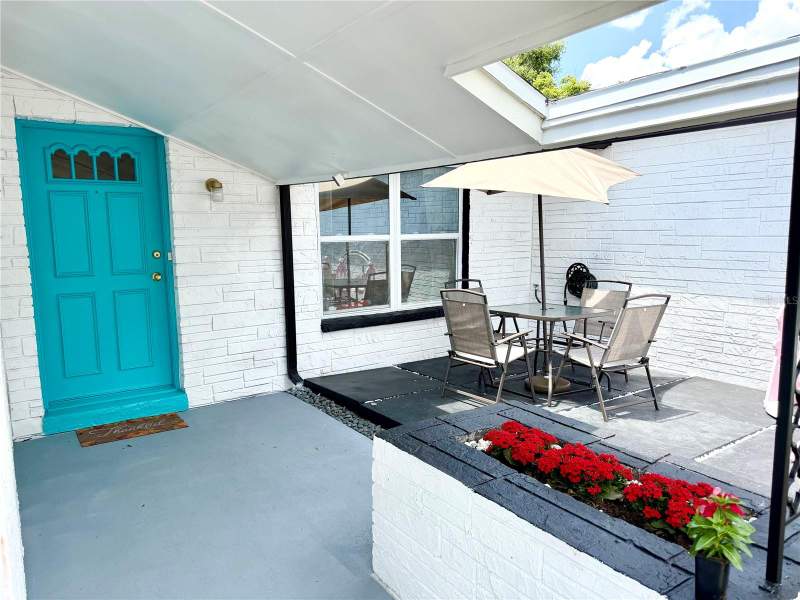 3 bedroom Single Family Residence at 143 Valley Circle, Brandon Valley Sub, Brandon — photo 3