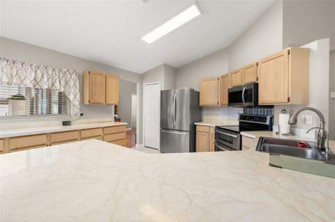 2931 Paddington Way, Kissimmee FL - photo 15 of 73