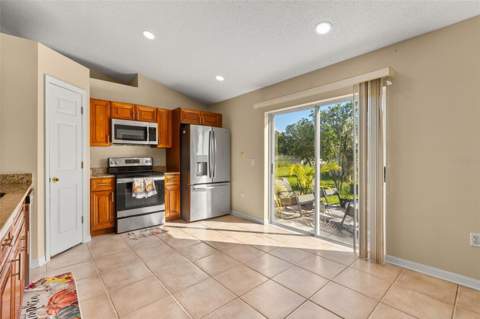 374 Colonade Court, Kissimmee FL - photo 10 of 36