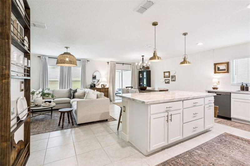 4 bedroom Single Family Residence at 1657 Wilson Prairie Circle, Wilson Estates, Groveland — photo 2