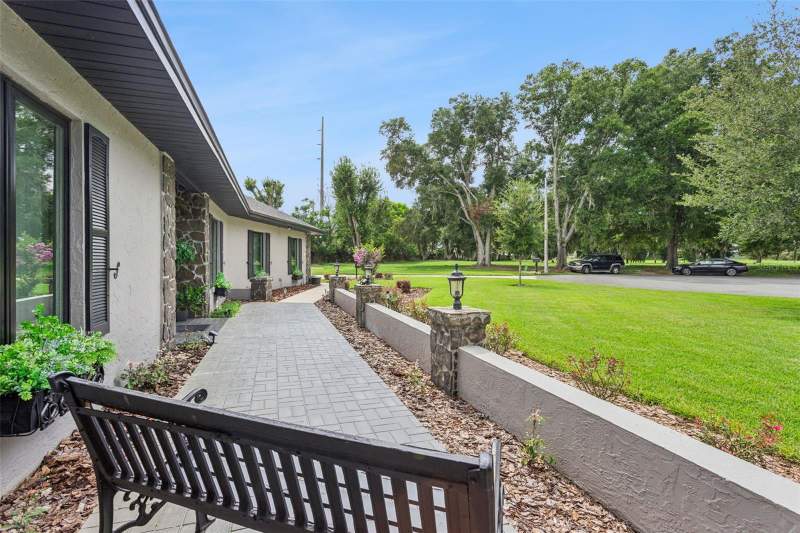 3 bedroom Single Family Residence at 37 Lake Eloise Lane, Harbour Estates, Winter Haven — photo 4