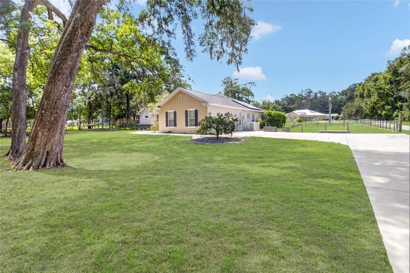 4 bedroom Single Family Residence at 150 NE 49th Street, Not In Subdivision, Ocala — photo 4
