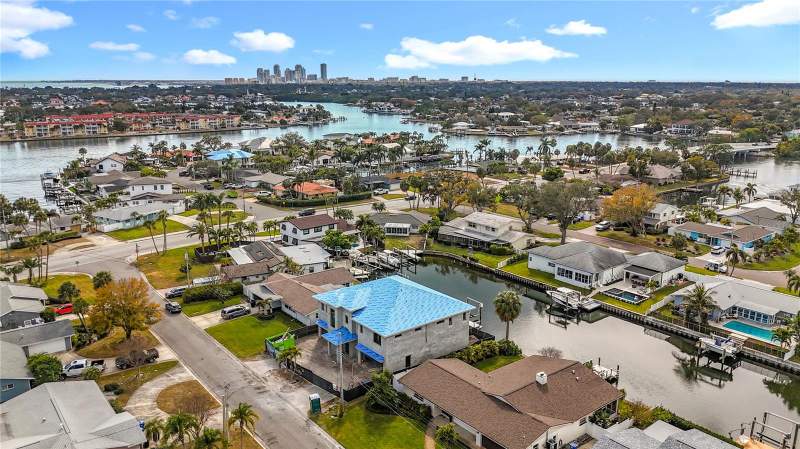 4 bedroom Single Family Residence at 4086 13th Lane, Patrician Point, St Petersburg — photo 5