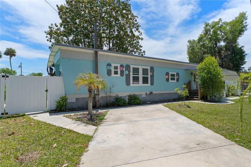 2 bedroom home at 10256 W Halls River Road, Homosassa, Homosassa — photo 5