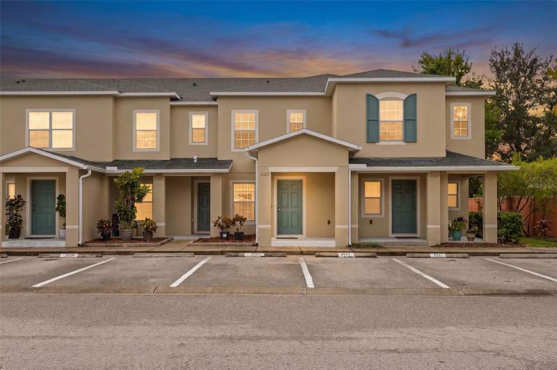 2 bedroom Townhouse at 2523 Sandy Beach Lane, Sunset Pointe Twnhms, Clearwater — photo 2