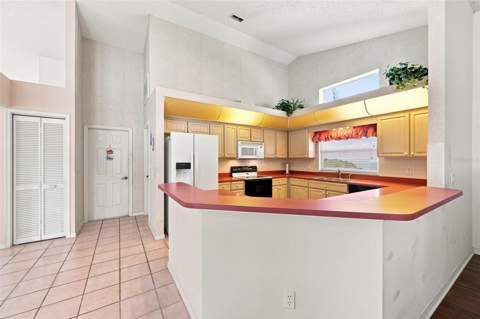 9423 Summerbreeze Terrace, New Port Richey FL - photo 13 of 73