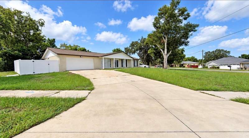 3 bedroom Single Family Residence at 1359 Tyler Avenue, Spring Hill, Spring Hill — photo 2