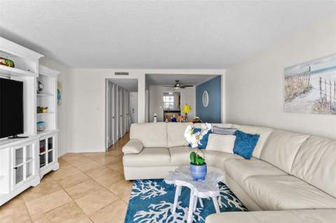 5026 Coquina Key Drive #5026, St Petersburg FL - photo 17 of 33
