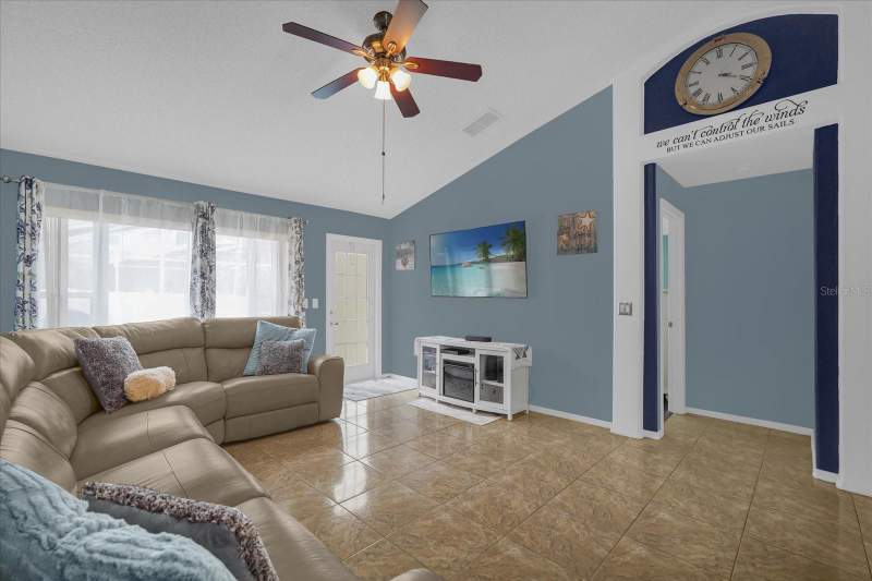 3 bedroom Single Family Residence at 14352 Sun Bay Drive, Sandpoint At Meadow Woods, Orlando — photo 3