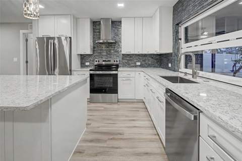 728 Spanish Main Drive, Apollo Beach FL - photo 8 of 86