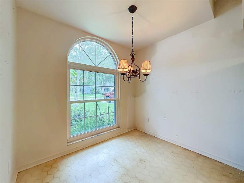 3 bedroom Single Family Residence at 1012 MALCOLM COURT, ALAFAYA WOODS PH 12B, OVIEDO — photo 4