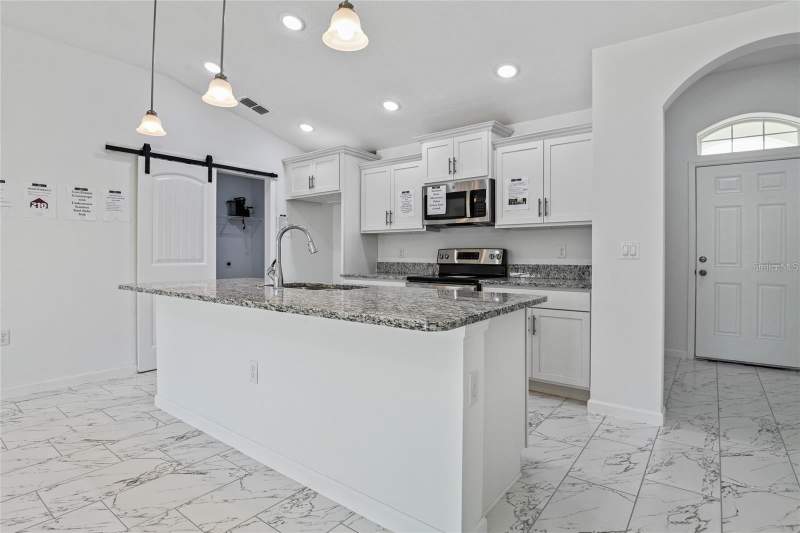 4 bedroom Single Family Residence at 562 Maricopa Drive, Poinciana Village 1 Nbhd 1 South, Kissimmee — photo 3