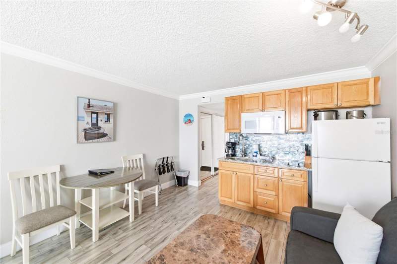 1 bedroom Condo - Hotel at 9980 Gulf Boulevard #211, Island Inn Condo, St Petersburg — photo 5