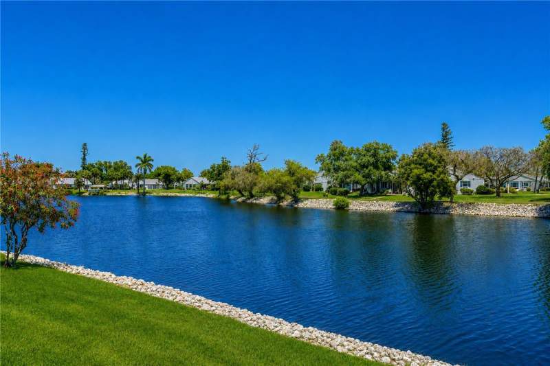 2 bedroom Condominium at 4603 Lexington Circle, Mount Vernon Ph 2, Bradenton — photo 4