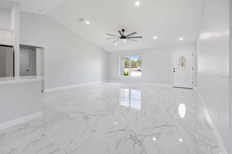 3 bedroom Single Family Residence at 11384 SW 177th Court, Dunnellon Oaks, Dunnellon — photo 5