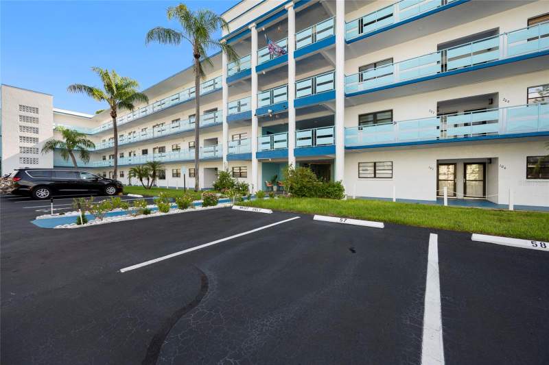 2 bedroom Condominium at 5970 80th Street #409, Terrace Park Of Five Towns, St Petersburg — photo 3