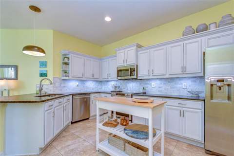 3332 Chapel Creek Circle, Wesley Chapel FL - photo 16 of 80