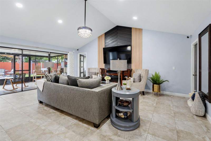 3 bedroom Single Family Residence at 15747 Scrimshaw Drive, Country Place West Unit I, Tampa — photo 5