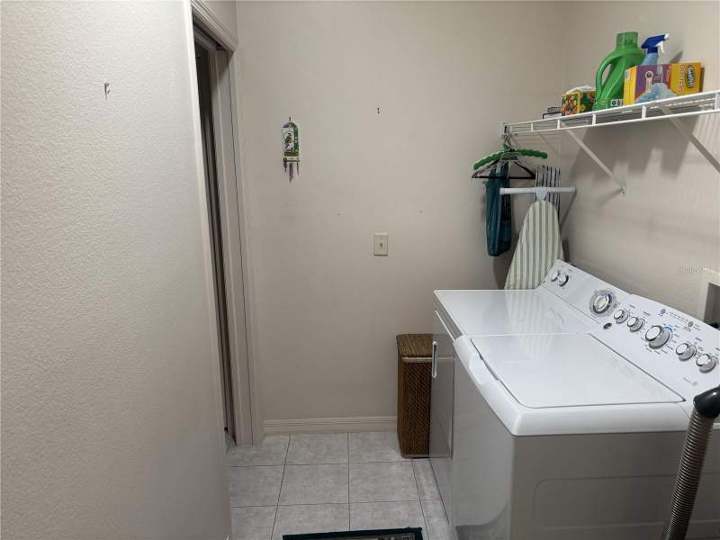 2 bedroom Condominium at 420 Glen Arbor Lane, Pennbrooke Ph 01J Lt J1 Pb 50 Pg 88-90 O, Leesburg — photo 4