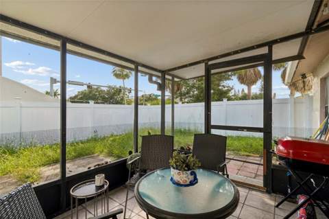 10326 Out Island Drive, Tampa FL - photo 22 of 41