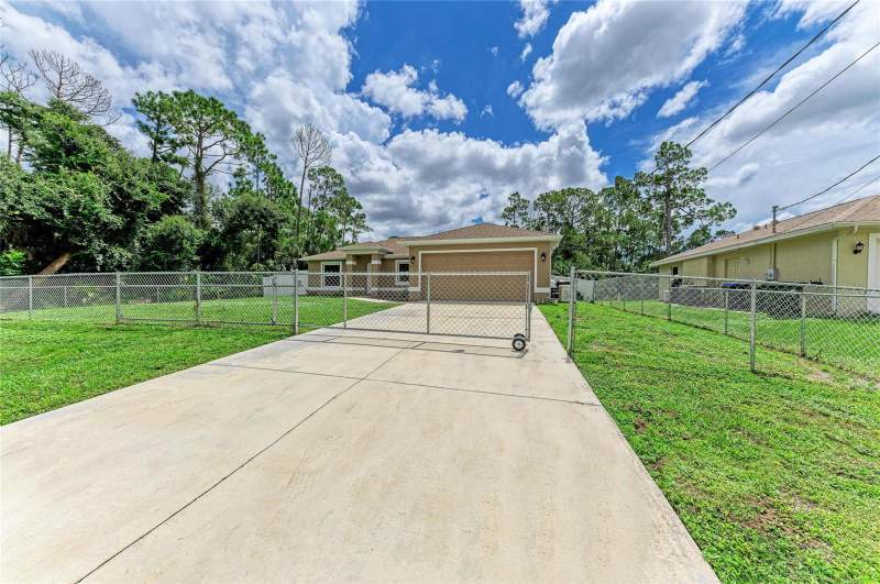 3 bedroom Single Family Residence at 5094 Sister Terrace, Port Charlotte Sub 06, North Port — photo 3