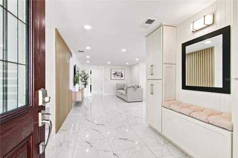 9020 Auburn Way, Tampa FL - photo 11 of 93