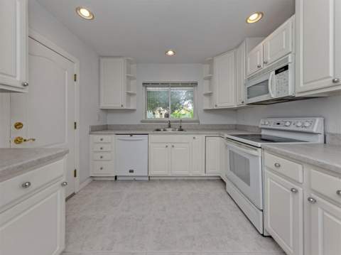324 Ponce De Leon Avenue, Venice FL - photo 15 of 64