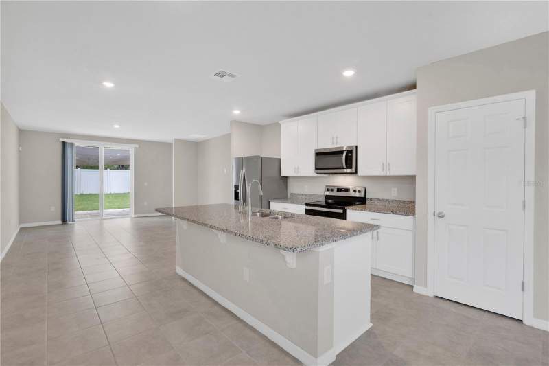 3 bedroom Single Family Residence at 17403 Million Lakes Court, Cagan Crossings, Clermont — photo 4