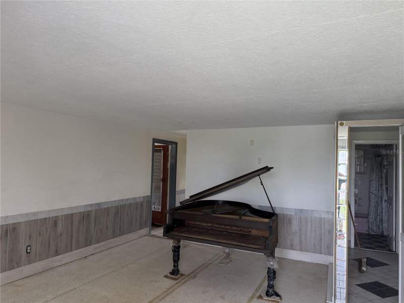 2 bedroom Single Family Residence at 13233 Susan Drive, Hudson Beach Estates, Hudson — photo 4