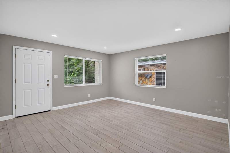 3 bedroom Single Family Residence at 1610 N Lois Avenue, Forest Heights, Tampa — photo 5