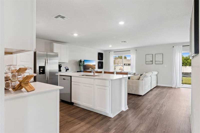 3 bedroom Single Family Residence at 1080 Bear Hammock Drive, Magnolia Pointe, Umatilla — photo 4