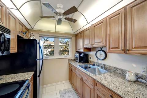 649 Tamiami Trail #107, Venice FL - photo 9 of 23