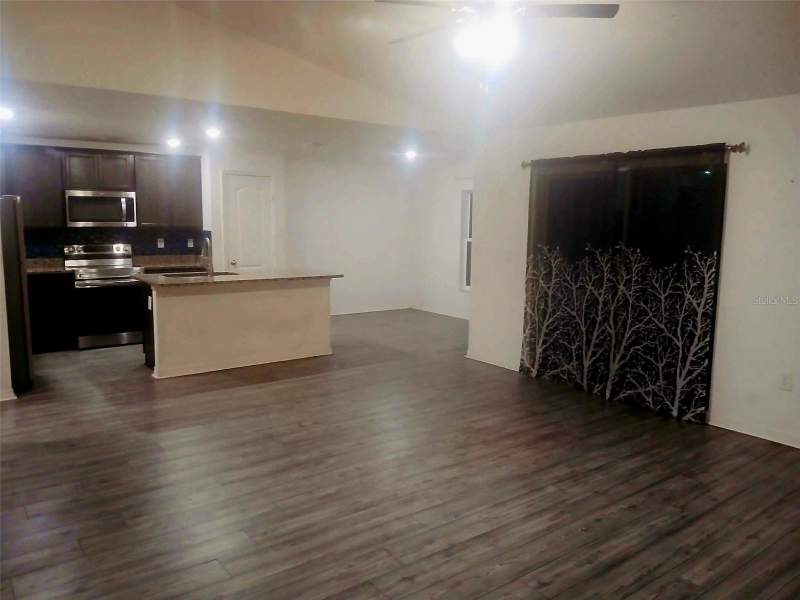 3 bedroom Single Family Residence at 707 Caracara Court, Poinciana Nbrhd 05 North Village 03, Poinciana — photo 3