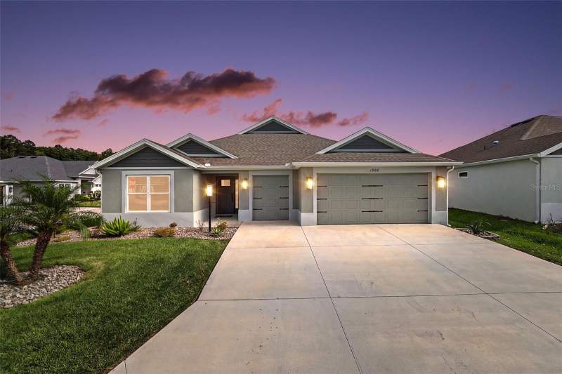 1986 OPPENHEIMER COURT home for sale in the Villages Lady