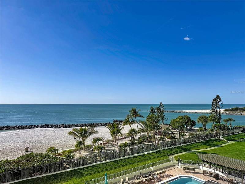 Envoy Point West Condo