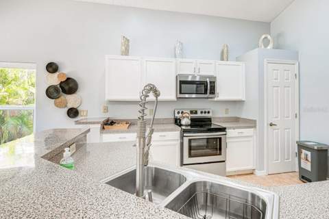 418 Riggs Circle, Davenport FL - photo 10 of 19