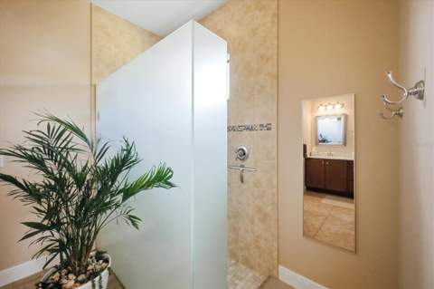 10035 Marbella Drive, Bradenton FL - photo 23 of 51