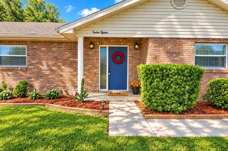 3 bedroom Single Family Residence at 1215 Fairlane Court, Winter Haven, Winter Haven — photo 2