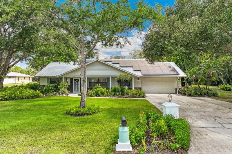 5 bedroom Single Family Residence at 7565 Castle Drive, Racimo Ranches, Sarasota — photo 4