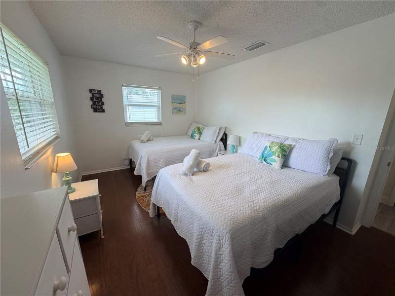 4 bedroom Single Family Residence at 215 60th Street, Century Estates, Bradenton — photo 4